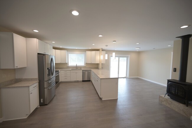 Foto del edificio - New 3 bed 2 bath home in Carlsborg