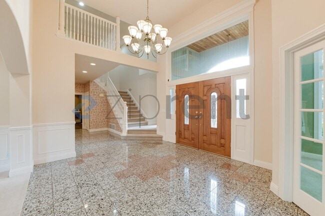 Building Photo - 16461 SE 56th Pl