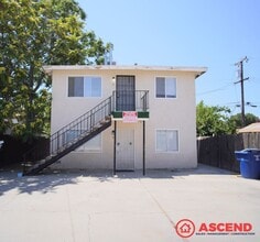 Building Photo - 117 Woodrow Ave