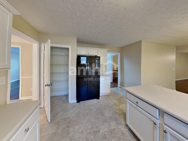 Building Photo - 3080 Rusticwood Dr