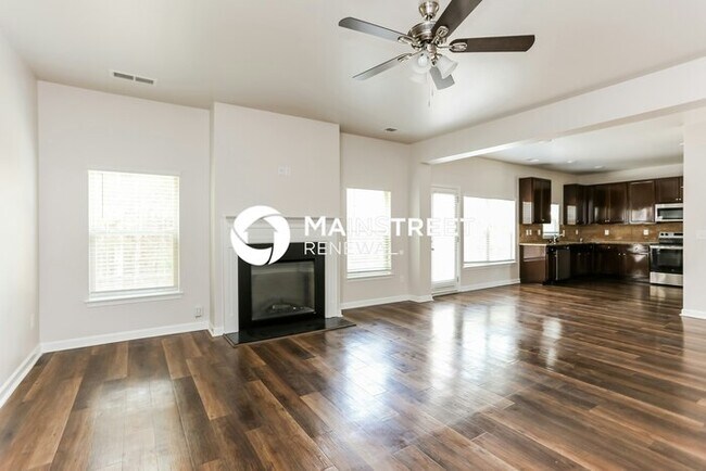 Foto del edificio - 5 Bedroom Pet-Friendly Home in STOCKBRIDGE, GA with Main Street Renewal