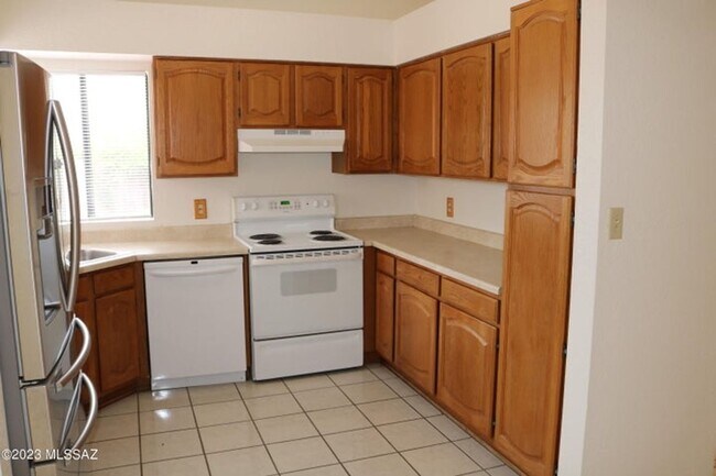 Foto del edificio - Nestled in a convenient NW neighborhood