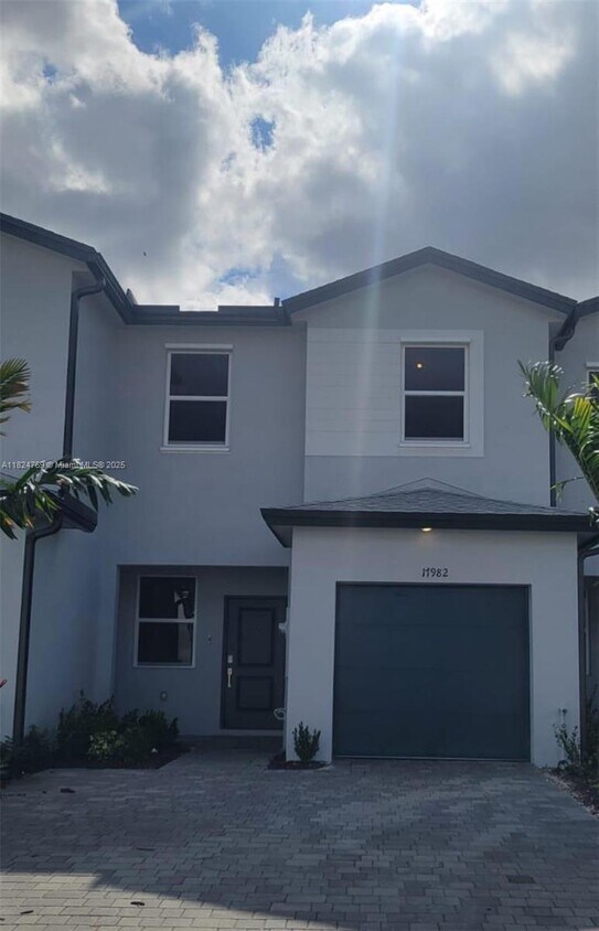 Foto principal - 17982 SW 359th St