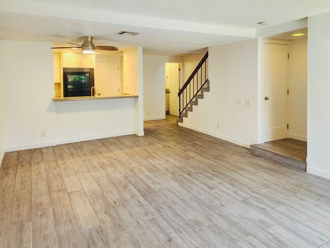 Foto del edificio - 5151 Walnut Ave