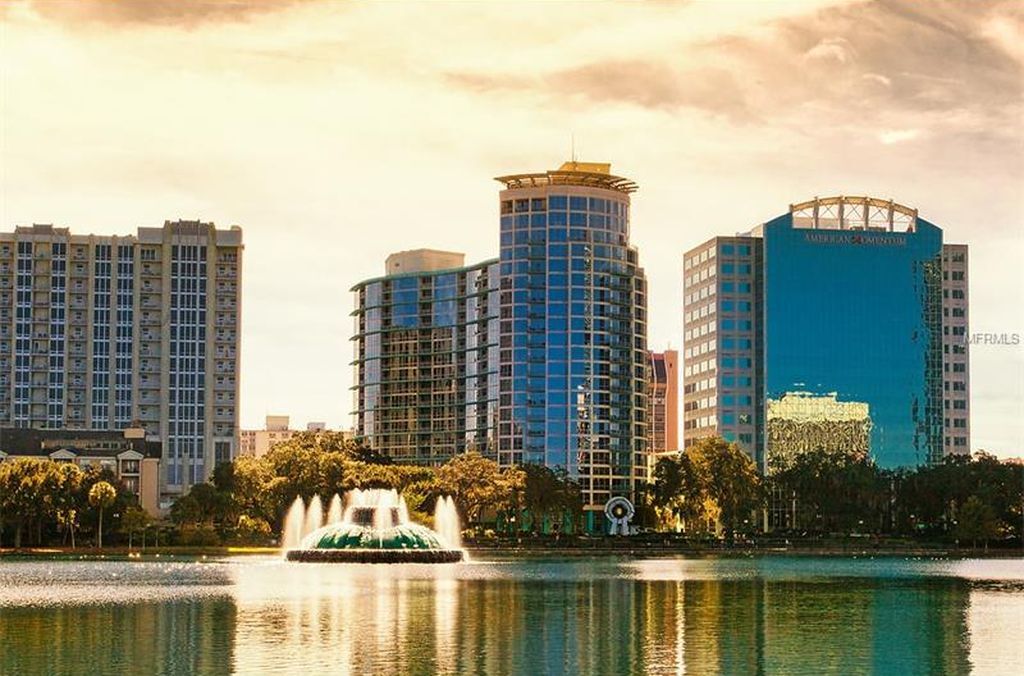 The Waverly on Lake Eola - 322 East Central Blvd