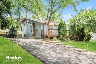 Building Photo - 905 Garfield Dr