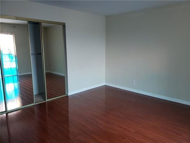 Foto del edificio - 500 NE 2nd St