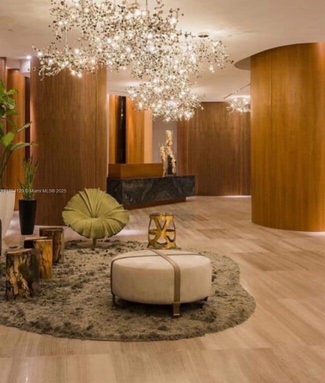 Foto del edificio - 488 NE 18th St