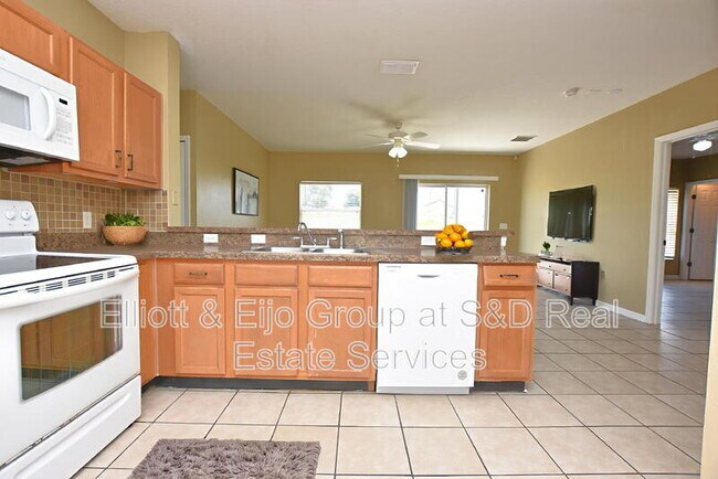 Foto del edificio - 982 Cumberland Dr