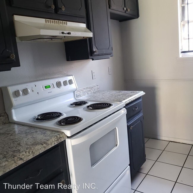 Foto del edificio - 3 br, 1.5 bath House - 844 Greenvale Road