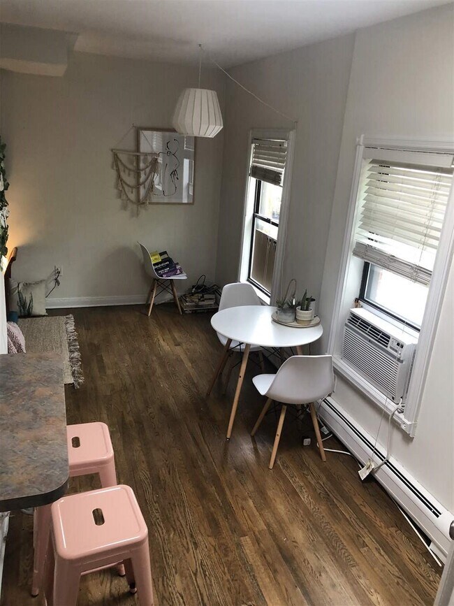 Foto del edificio - 638 Garden St