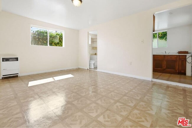 Building Photo - 430 E 184th St