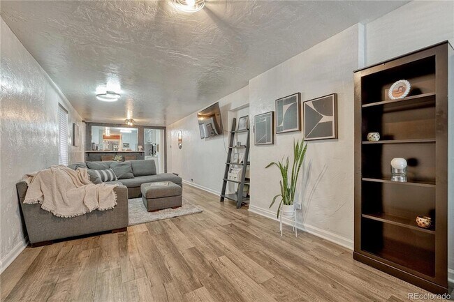 Foto del edificio - 1026 Inca St