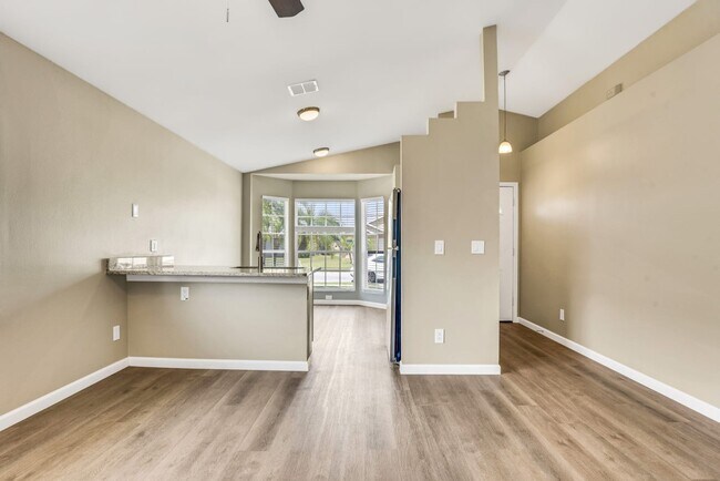 Building Photo - 13507 Glasser Ave