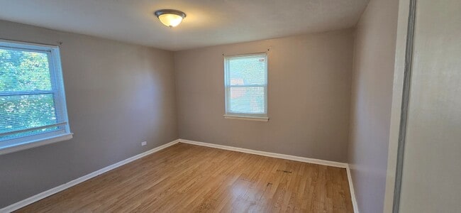Building Photo - Charming 3-Bedroom Home with Basement in J...