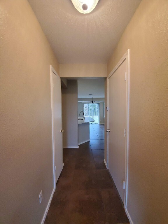 Building Photo - 2116 E Gann Hill Dr