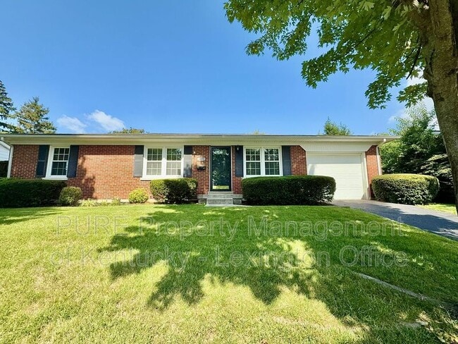 Photo - 2077 Dogwood Dr House