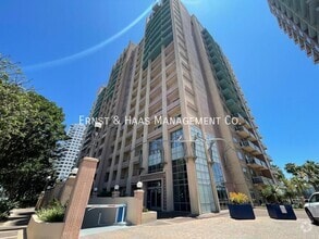 Building Photo - 488 E Ocean Blvd