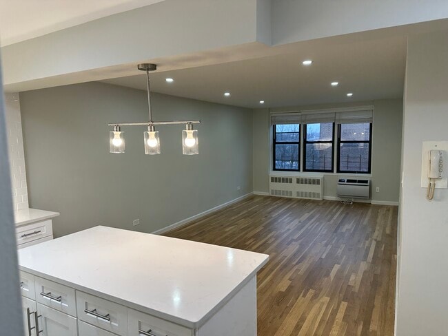 Building Photo - 3520 Leverich St