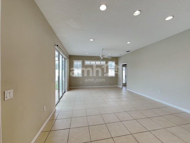 Building Photo - 767 Planters Manor Way