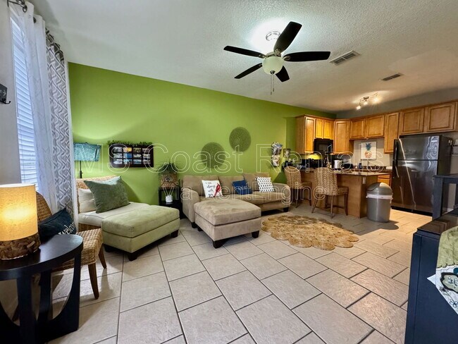 Building Photo - 1131 Century Oaks Dr