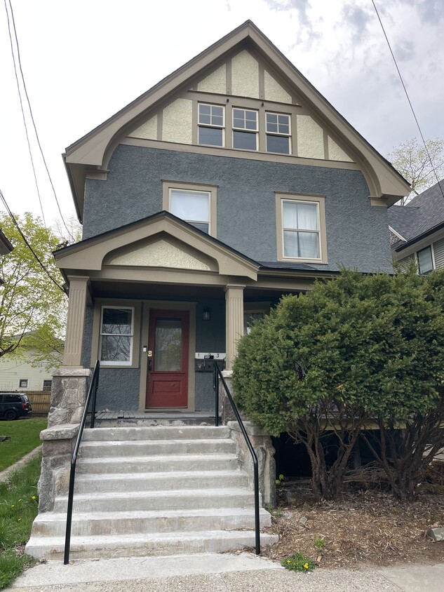 Primary Photo - 706 S Rose St