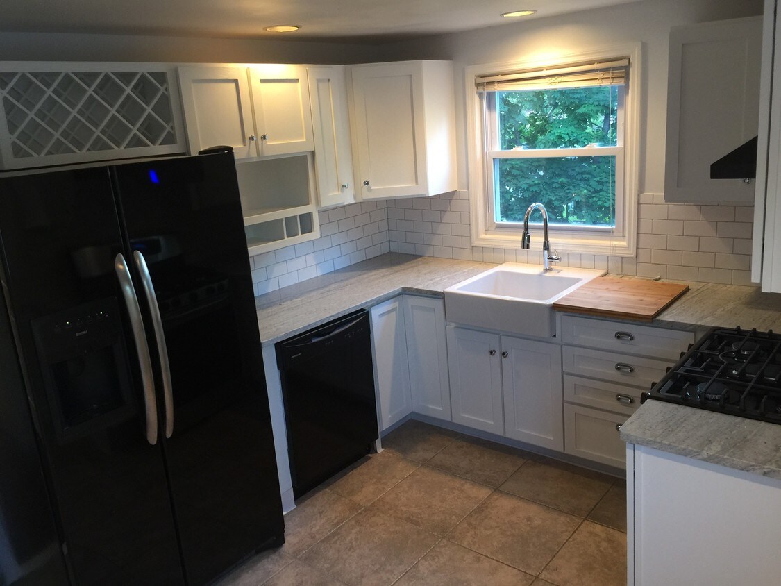 14 Lexington Ave, Cranford, NJ 07016 House Rental in Cranford, NJ