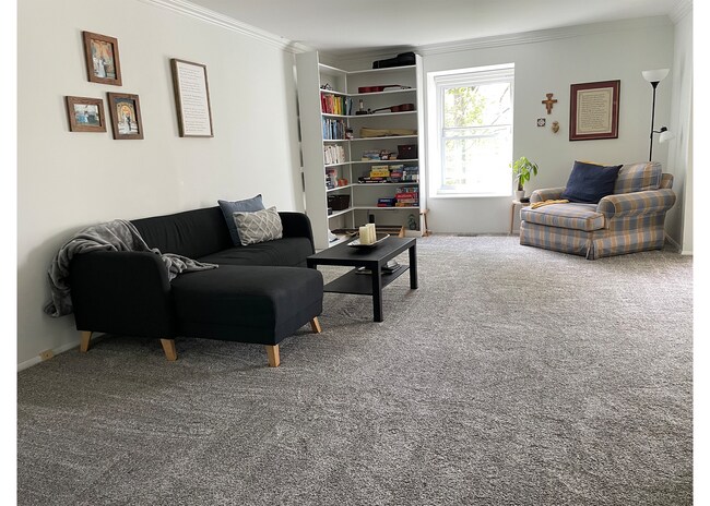 Living Room - 369 Homeland Southway