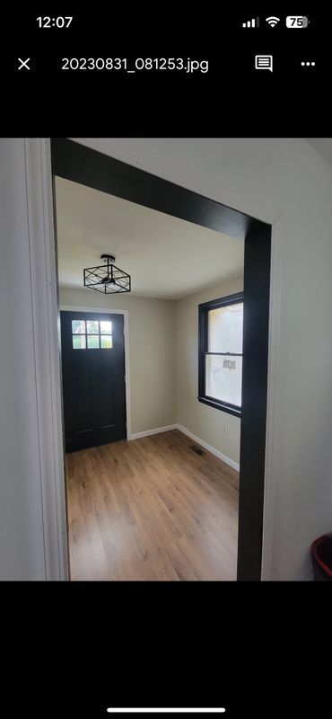 Building Photo - 128 Evesham Ave W