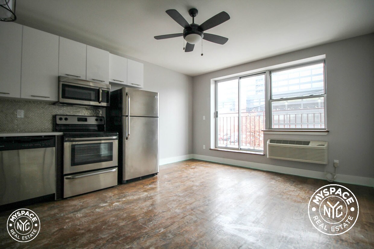 Primary Photo - 168 Throop Ave