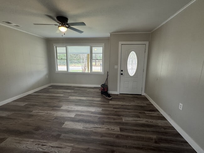 Building Photo - 610 Ripley Ave