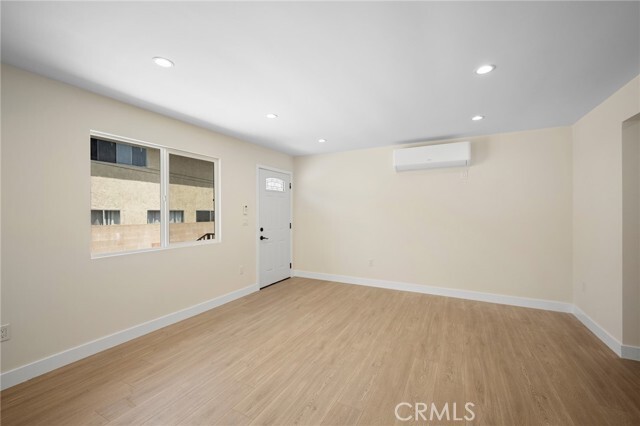 Building Photo - 1007 W Angeleno Ave