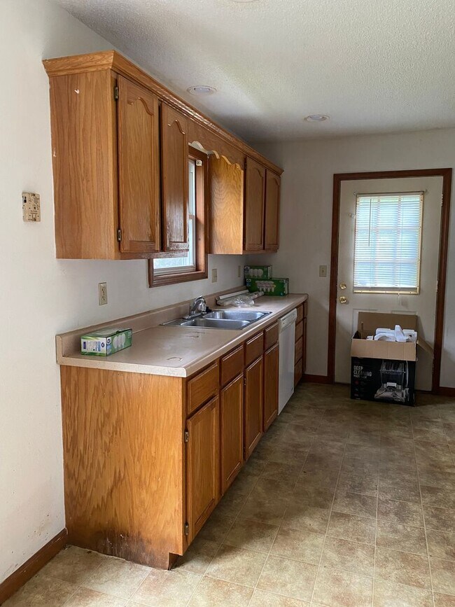 Foto del edificio - 2 Bedroom | 2 Bathroom | 2 Car Garage, 110...