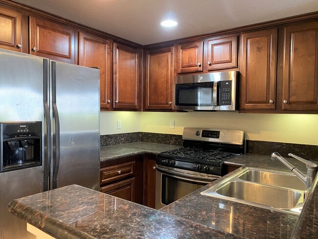 Foto del edificio - Fantastic Centrally Located Condo