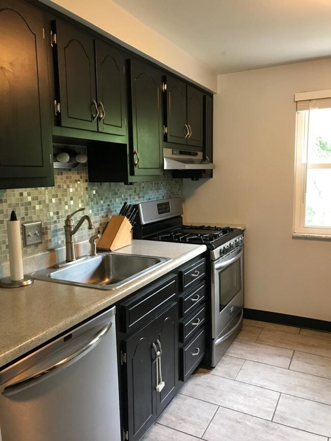 Kitchen 2 - 411 Atlantic Ave