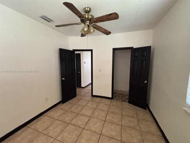 Foto del edificio - 1926 NW 84th St