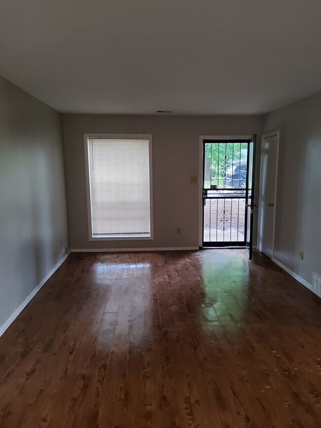 Building Photo - 591 Brockwood Ave