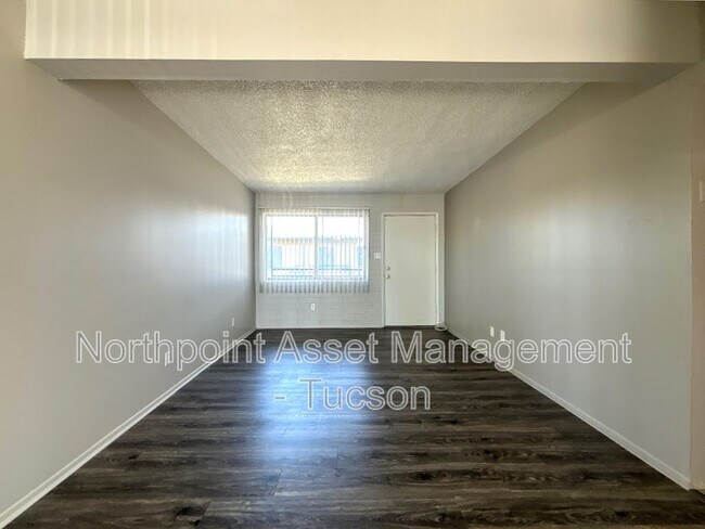 Foto del edificio - 1420 N Craycroft Rd