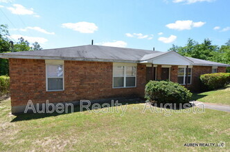 Building Photo - 2311 Walden Dr