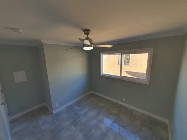Building Photo - 306 S Avenue 57