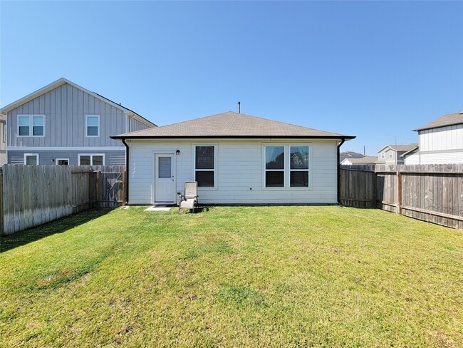 Building Photo - 17986 Plow Beam Dr