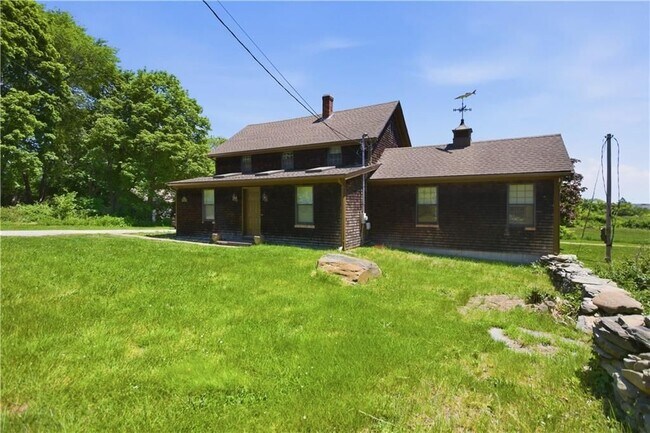Building Photo - 1861 E Main Rd