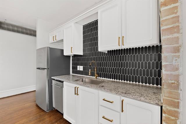 Foto del edificio - 1000 N Carroll Ave