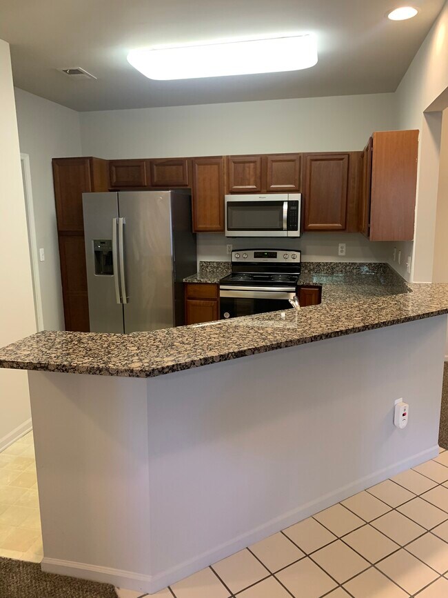 Building Photo - 15439 Cornell Dr