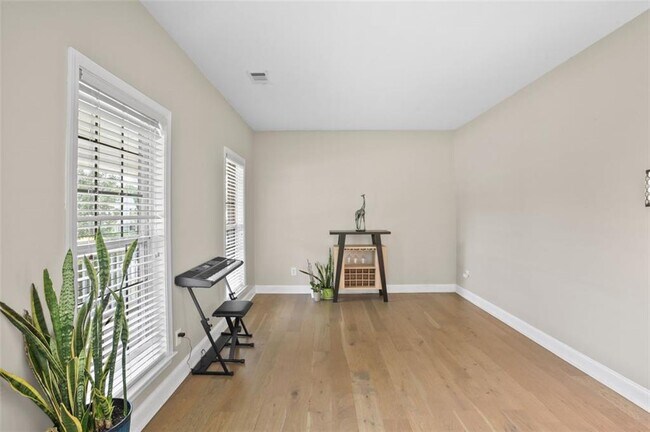 Foto del edificio - 1000 Great Oaks Dr