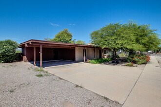 Building Photo - 3202 S Clinton Ave