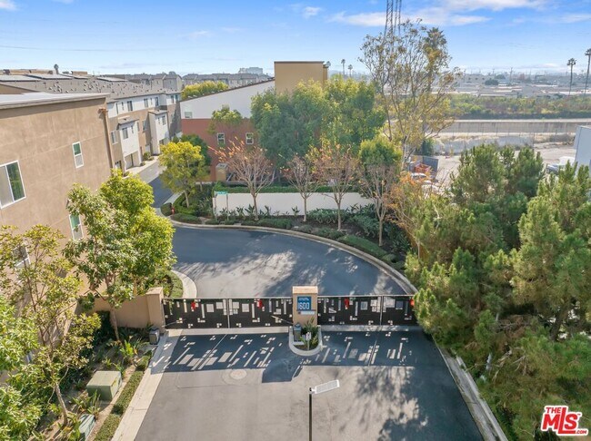 Foto del edificio - 1558 W Artesia Square