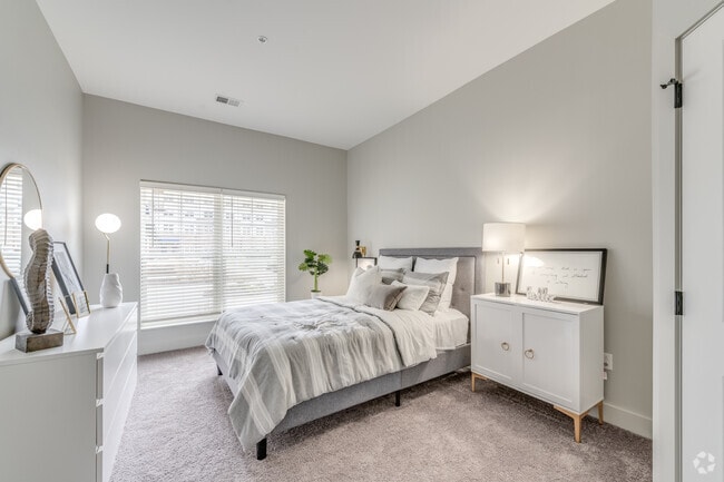 1 BR, 1 BA, 605 SF - Gateway Lofts