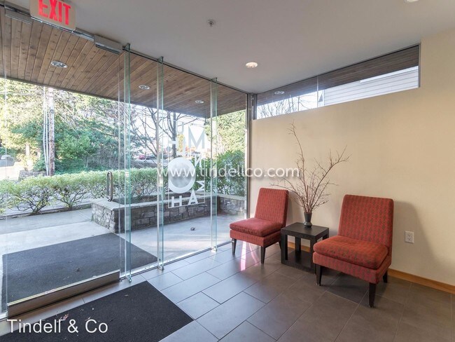 Building Photo - 7910 SW 31st Ave