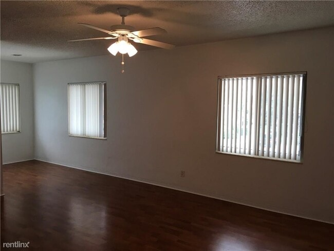 Building Photo - 1 br, 1 bath  - 623 Bayshore Dr
